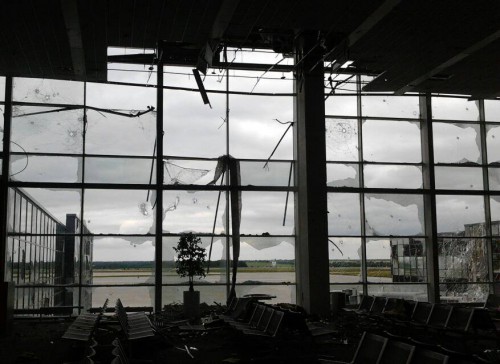 СНБО: Донецкий аэропорт может принимать самолеты
